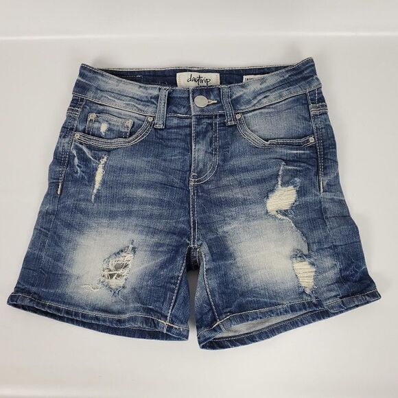 Daytrip Taurus Boyfriend‎ Denim Blue Jean Shorts Size 24 Distressed Aztec Sequin - Picture 2 of 13